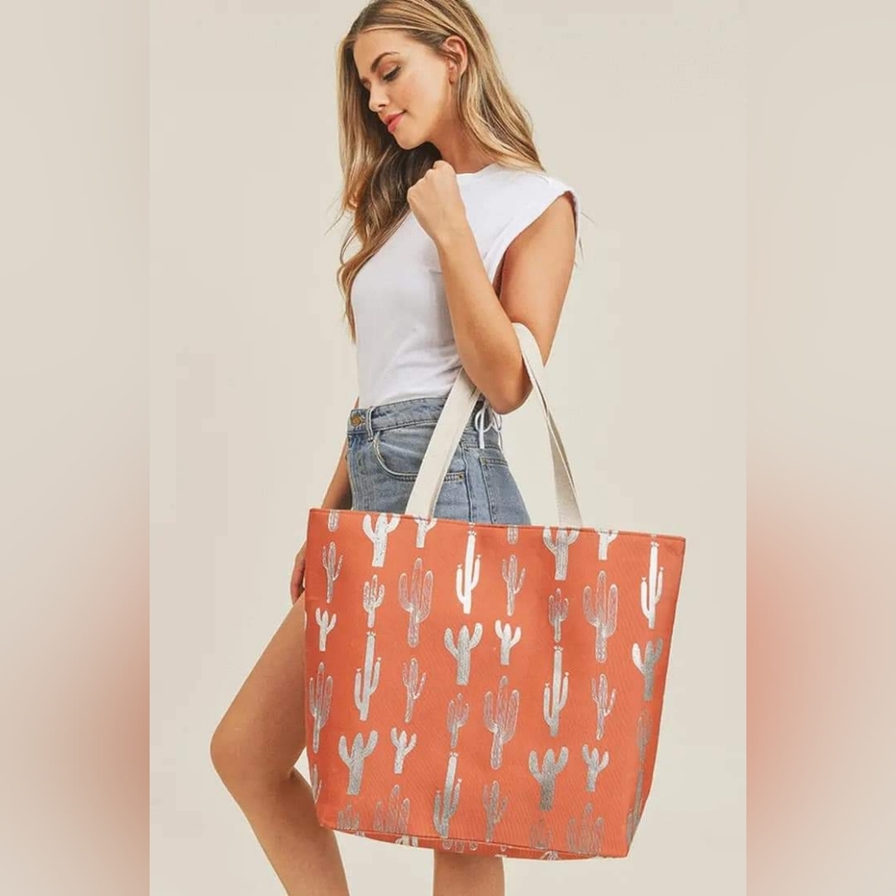 Weekend totes - Picture 2 of 6